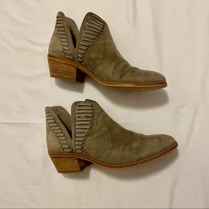 Vince Camuto Bootie